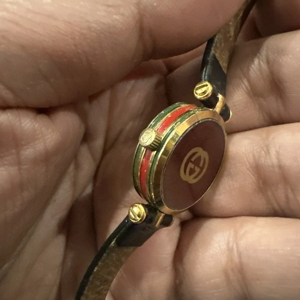 Vintage Authentic Gucci Swiss Made Ladies Watch Burgandi Sherry Line 22mm Repair